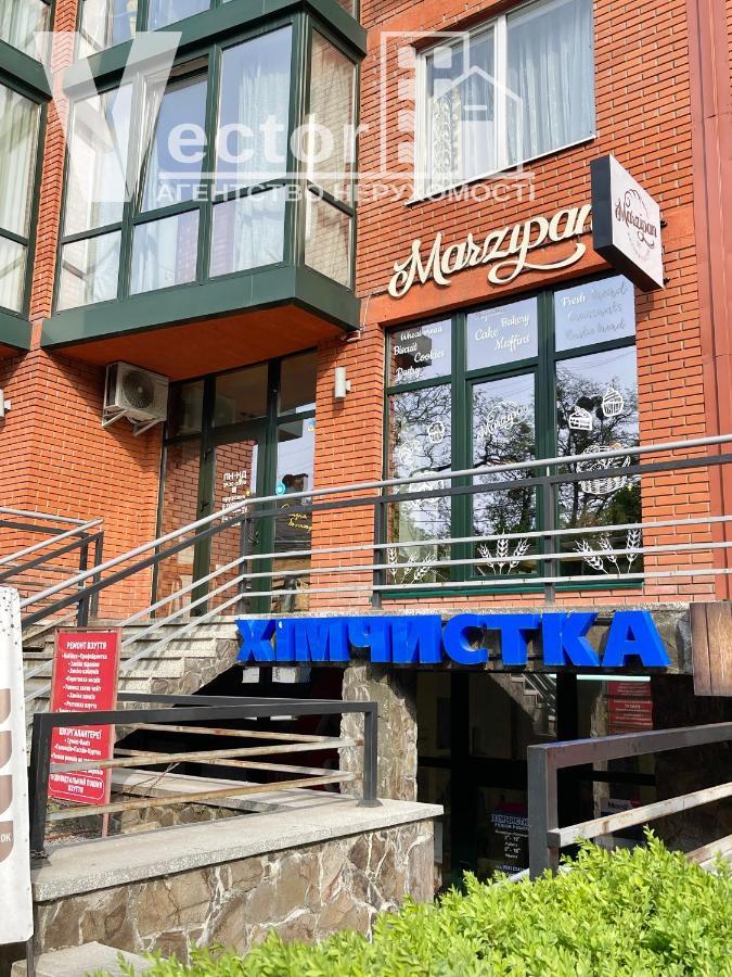 Zoryaniy Apartments: Spacious Living Near Shevchenko Park * Chernivtsi