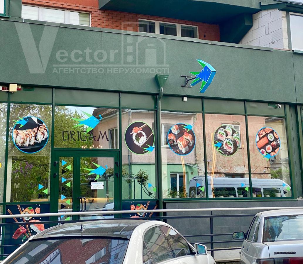 Zoryaniy Apartments: Spacious Living Near Shevchenko Park Chernivtsi