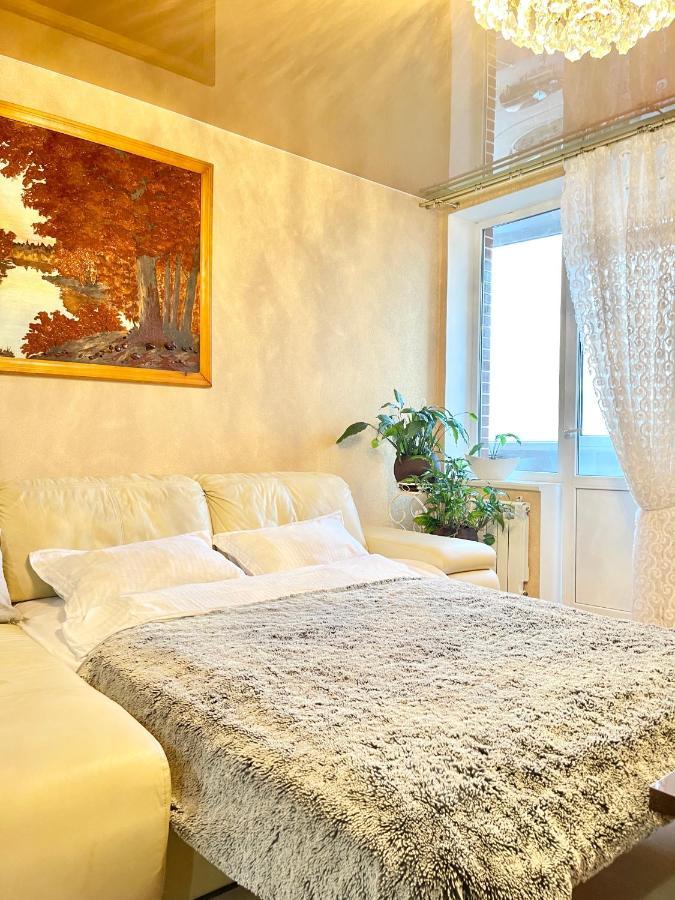 Apartment Zoryaniy Apartments: Spacious Living Near Shevchenko Park *